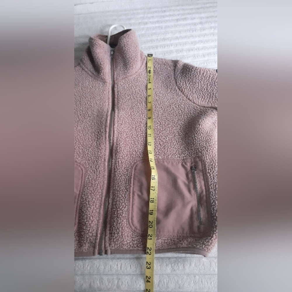 Vuori Jacket - Picture 9 of 12